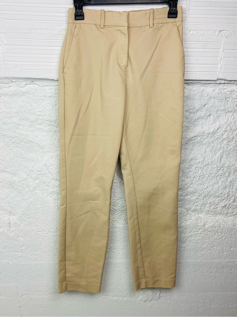 H&M Straight Leg Chinos in Light Tan size 2